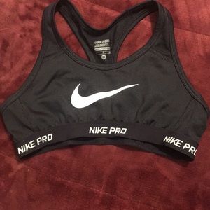 Nike pro dri-fit sports bra